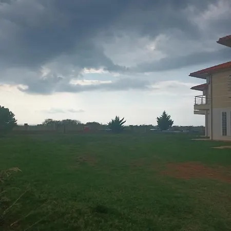 Hara's Villa Psakoudia